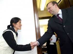 Ngawang Sangdrol meets Mr Ujazdowski