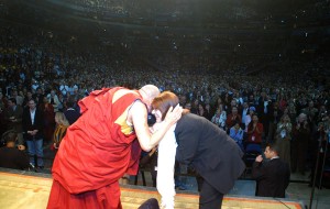 His Holiness the Dalai Lama recognizes ICT for its assistance [MCI Center, Washington, DC, November 13, 2005]