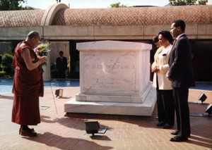 His Holiness the Dalai Lama with Coretta Scott King