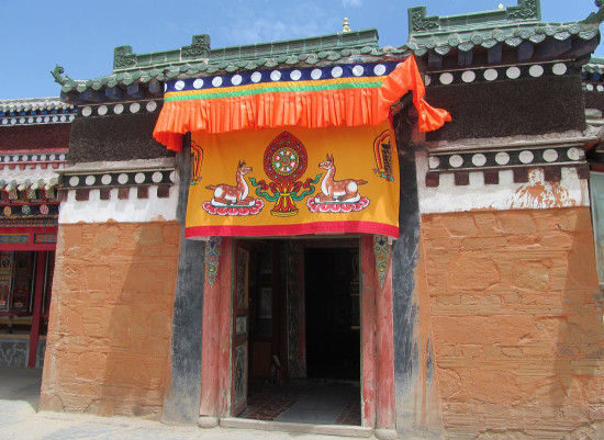 A fresh awning in place along the outer wall of Tsoe monastery the week before the Kalachakra teachings.