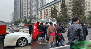 Tibetan nomad vigil Chengdu