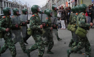 Lhasa troops