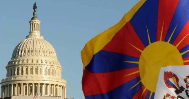 Capitol with Tibetan flag