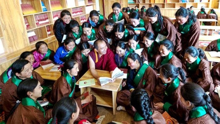 Choktrul Dorje Ten with students