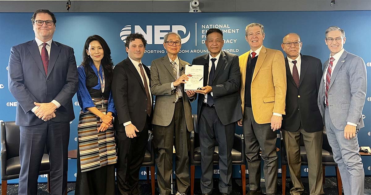 Sikyong Penpa Tsering with Professor Hon-Shiang Lau